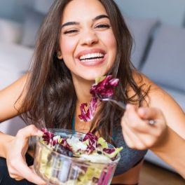 Equilibre as hormonas para que a menstruação de janeiro não seja a pior do ano