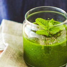 Experimente este smoothie paleo rico em antioxidantes