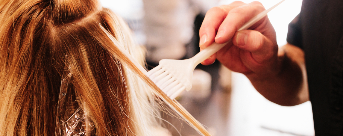 Pintar o cabelo pode estar associado ao cancro da mama, diz novo estudo