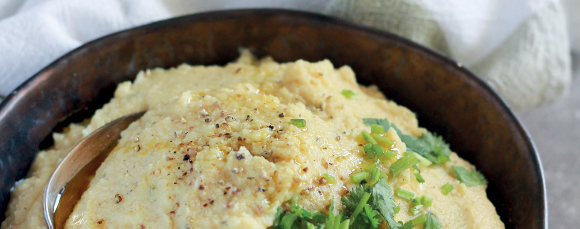 Puré de couve-flor e alho assado, uma receita fácil, rápida e cremosa