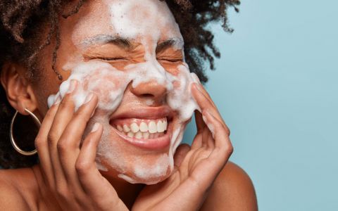 Double cleansing: o que falta para se render a esta técnica de beleza?