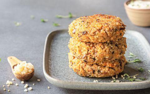 Hambúrgueres de quinoa: uma receita saudável e saborosa