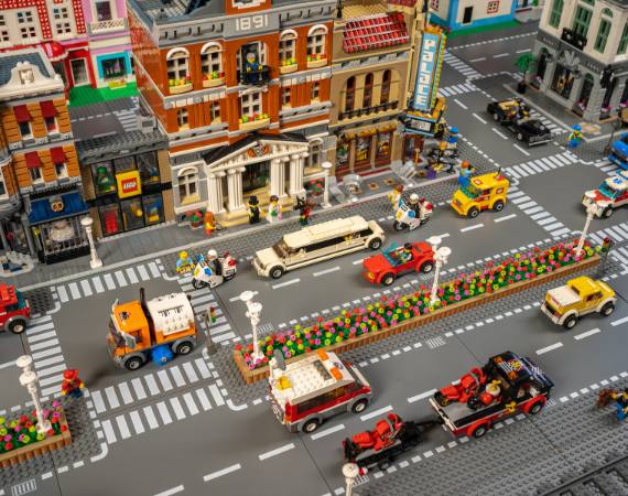 atividades para comemorar o Dia da Criança Brickopolis