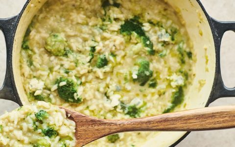 Risoto de brócolos cremoso, um sabor muito italiano