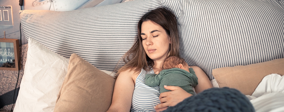 Truques que todas as novas mães precisam de saber para dormir melhor