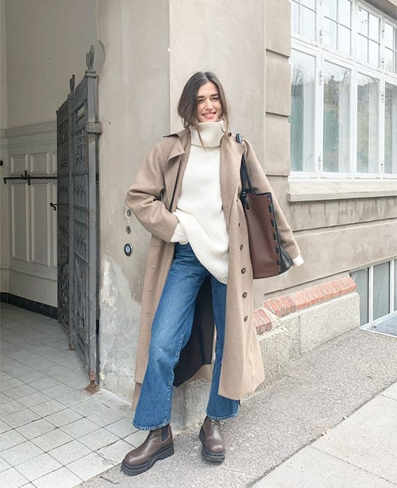 botas Chelsea castanhas look outfit sobretudo malha