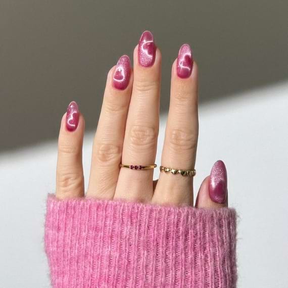 unhas de primavera cor-de-rosa veludo corações