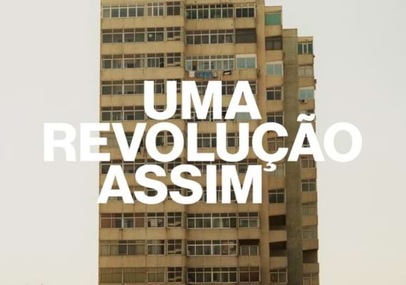 Uma Revolução Assim