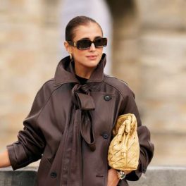 Os looks de street style mais marcantes da Paris Fashion Week